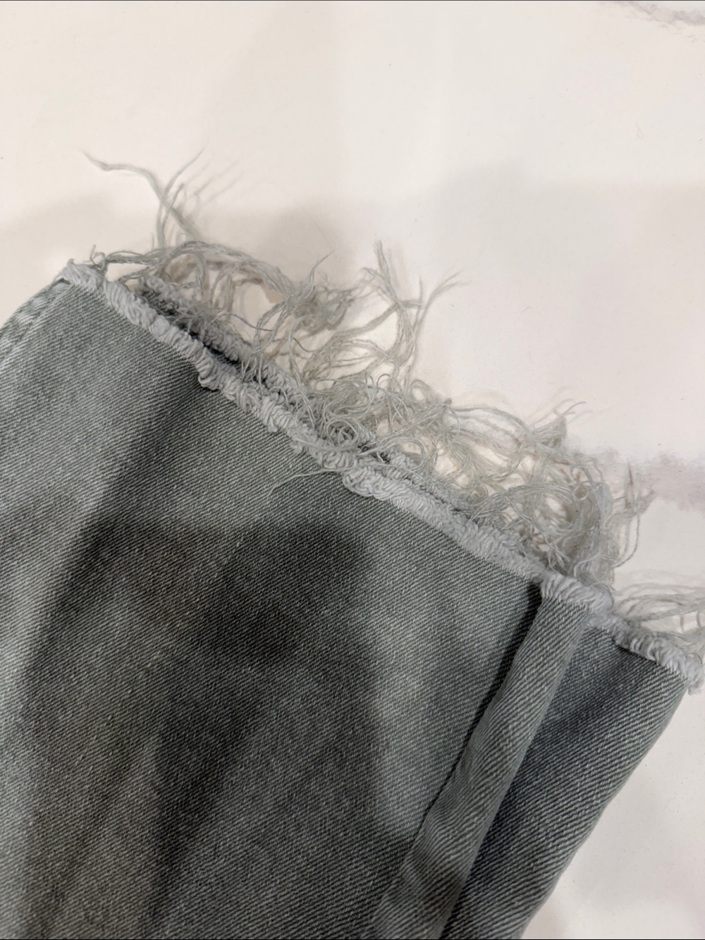 Zara Sage Green Cropped Straight Jeans with Frayed Hem - Picture 3 of 5